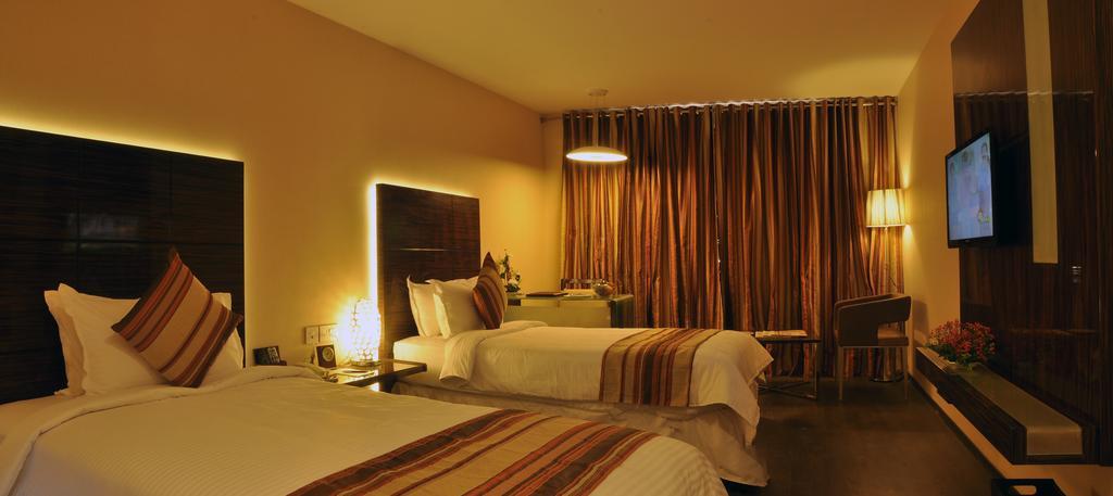 Hotel The Arcadia Coimbatore Esterno foto