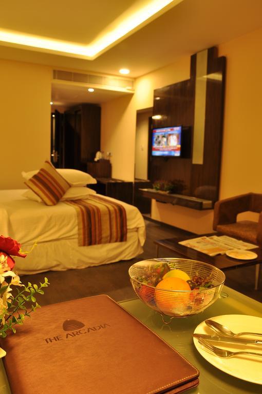 Hotel The Arcadia Coimbatore Esterno foto